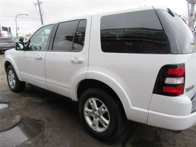 2010 Ford Explorer 4x4 XLT 4dr SUV